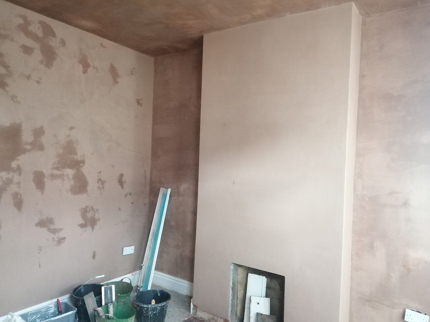 L Metcalf plastering · Photos 10