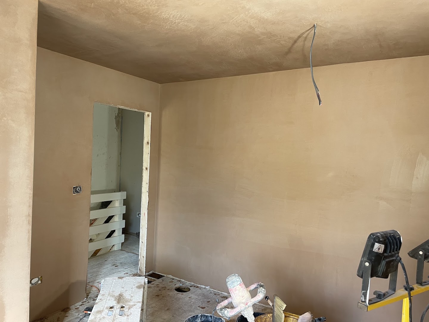 L Metcalf plastering · Photos 3
